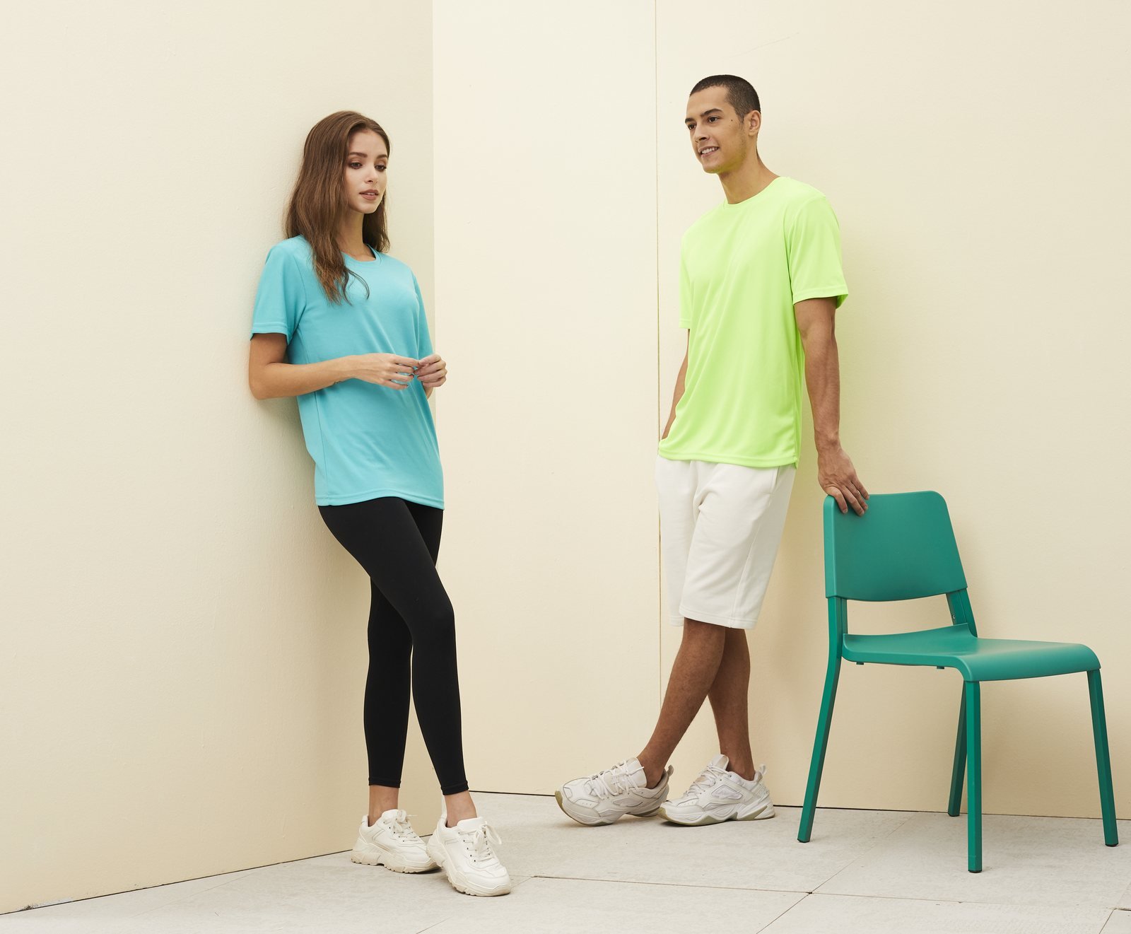 RM01 Microfiber Roundneck